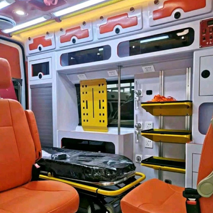 靖安长途救护车护送病人租赁价格